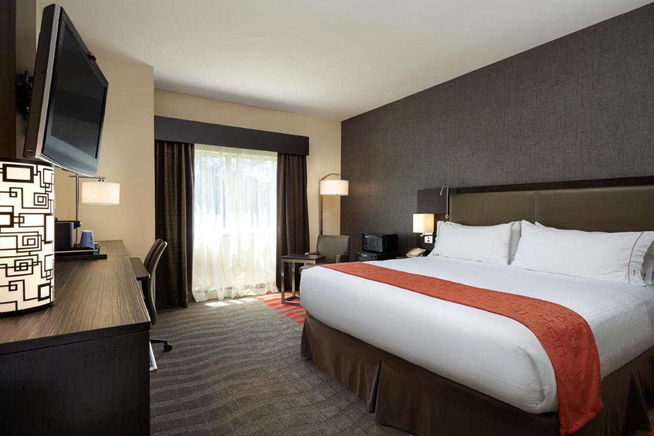 Holiday Inn Express & Suites Naples Downtown - 5Th Avenue By Ihg Exterior photo